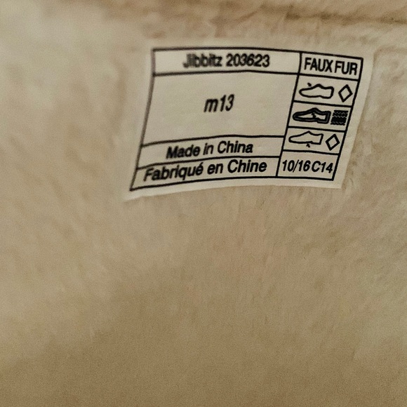 Lined Fuzzy Warm Crocs size 12 & 13 unisex - Picture 7 of 7